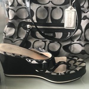 Coach high sanders purse to match
